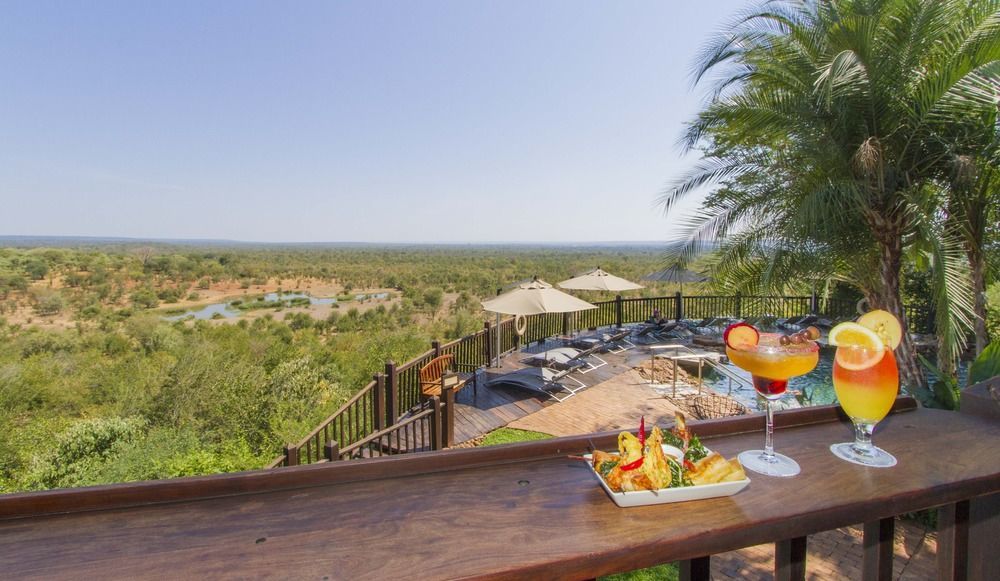 Victoria Falls Safari Club Екстериор снимка